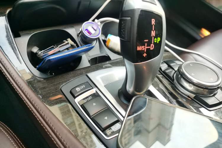 Used BMW 5 Series 2017 525Li Luxury Design Package Gear Lever