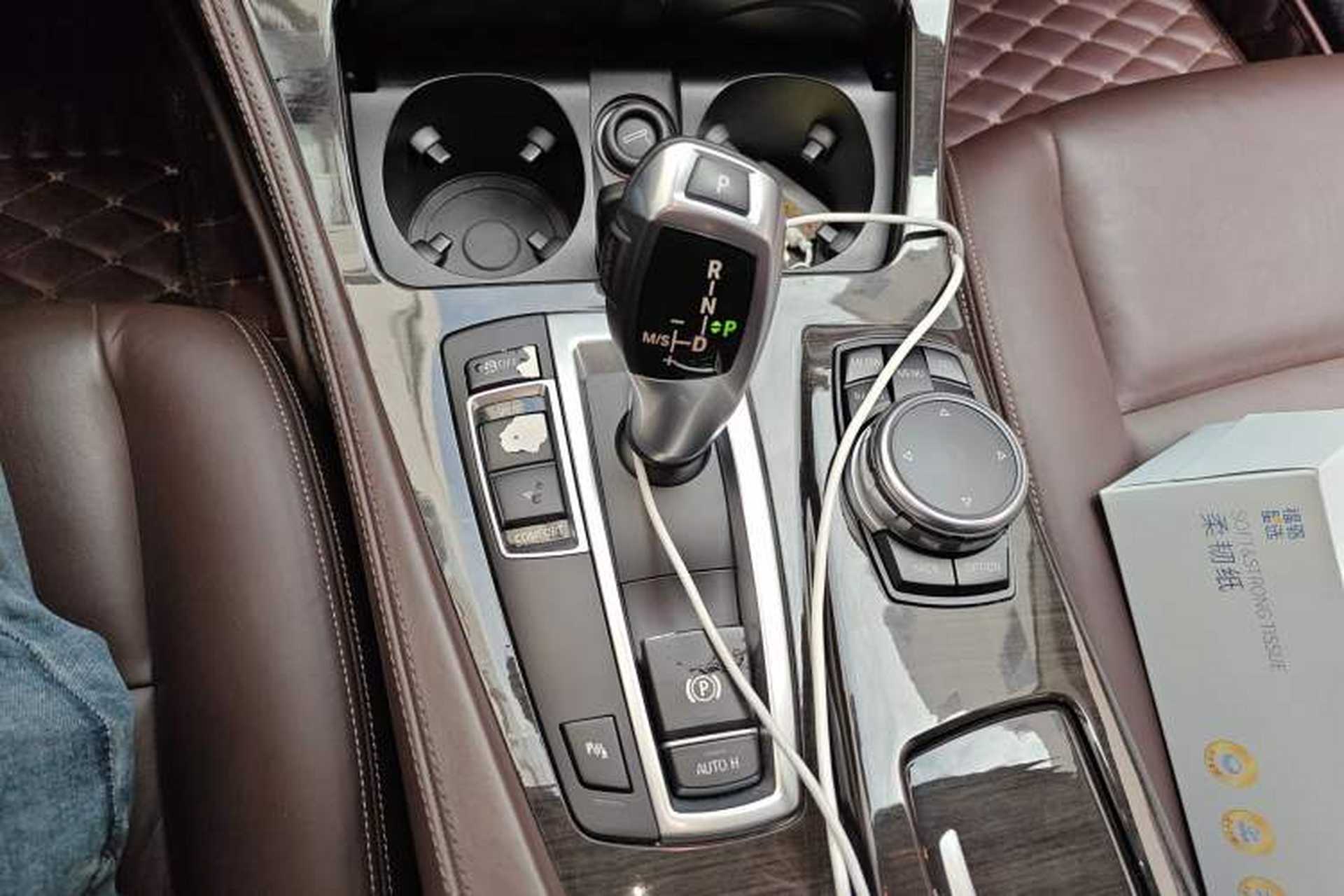 Used BMW 5 Series 2017 525Li Luxury Design Package Gear Lever