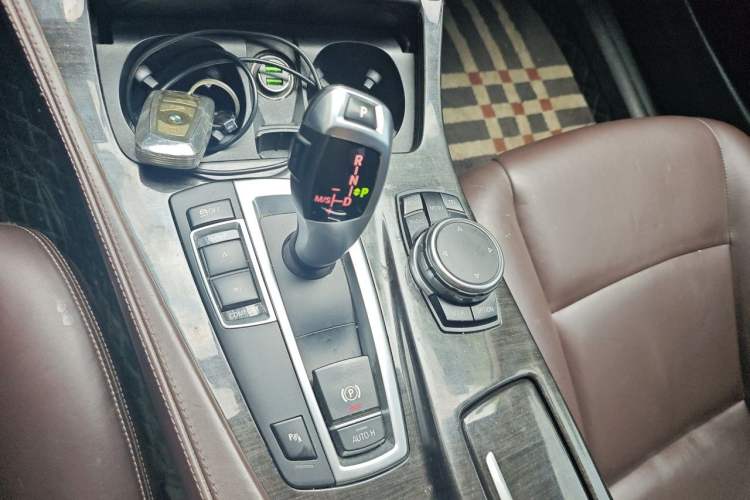 Used BMW 5 Series 2017 525Li Luxury Design Package Gear Lever