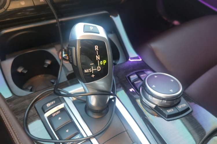 Used BMW 5 Series 2017 525Li Luxury Design Package Gear Lever