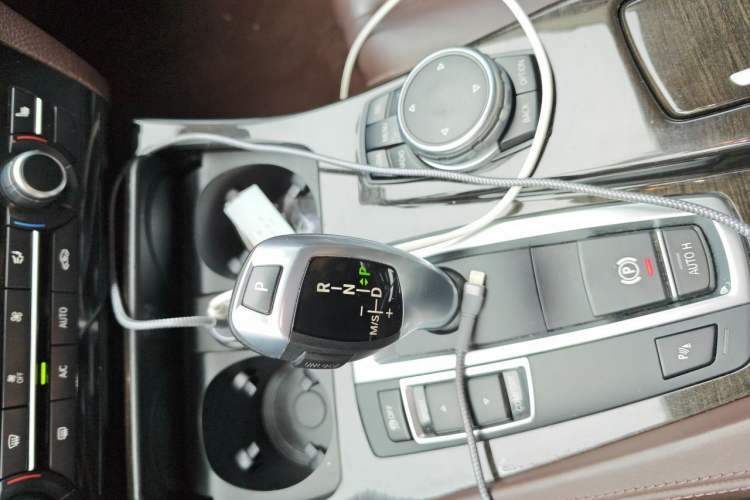 Used BMW 5 Series 2017 525Li Luxury Design Package Gear Lever