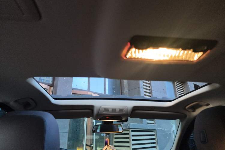 Used BMW 5 Series 2017 525Li Luxury Design Package Headliner