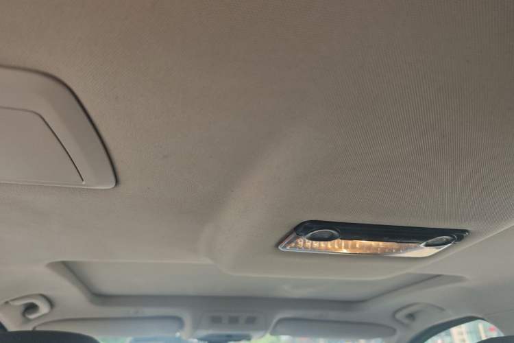 Used BMW 5 Series 2017 525Li Luxury Design Package Headliner