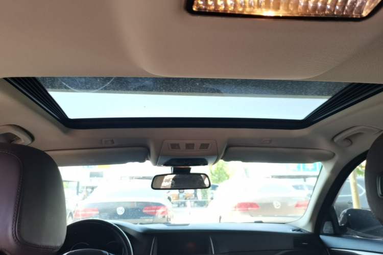 Used BMW 5 Series 2017 525Li Luxury Design Package Headliner