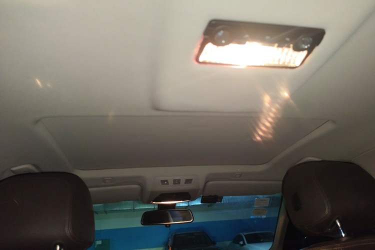 Used BMW 5 Series 2017 525Li Luxury Design Package Headliner