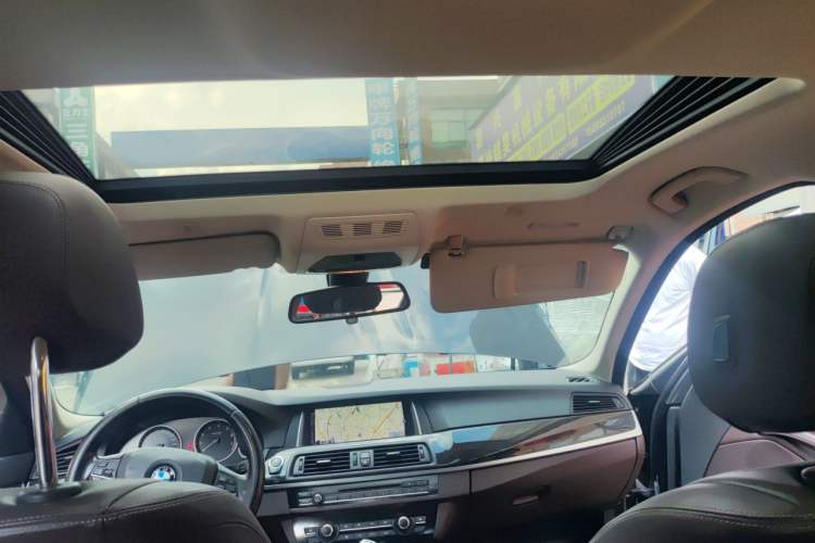 Used BMW 5 Series 2017 525Li Luxury Design Package Headliner