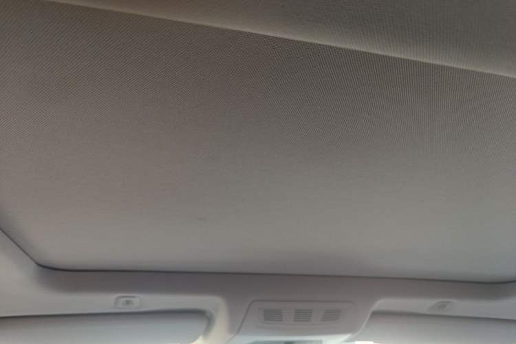 Used BMW 5 Series 2017 525Li Luxury Design Package Headliner