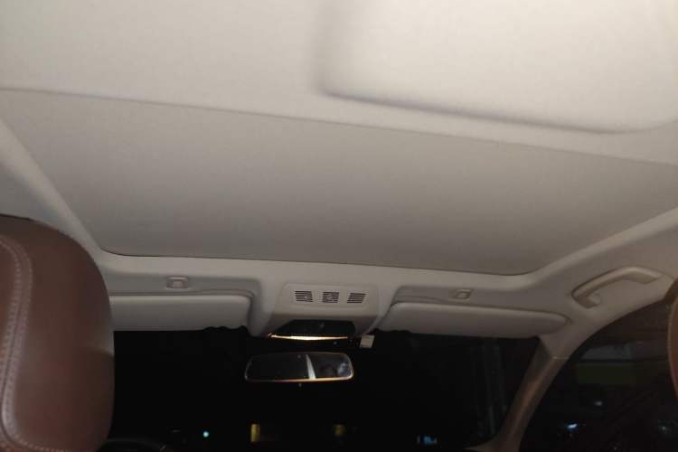 Used BMW 5 Series 2017 525Li Luxury Design Package Headliner