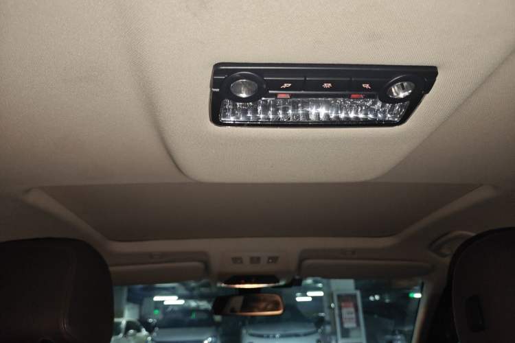 Used BMW 5 Series 2017 525Li Luxury Design Package Headliner