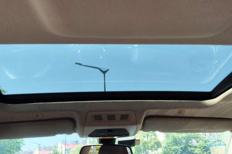 Used BMW 5 Series 2017 528Li Leading Model Headliner
