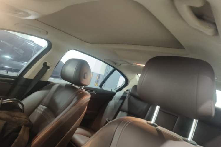 Used BMW 5 Series 2017 525Li Luxury Design Package Headliner