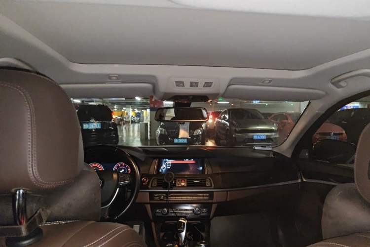Used BMW 5 Series 2017 525Li Luxury Design Package Headliner
