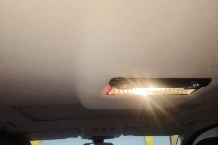 Used BMW 5 Series 2017 525Li Leading Model Headliner