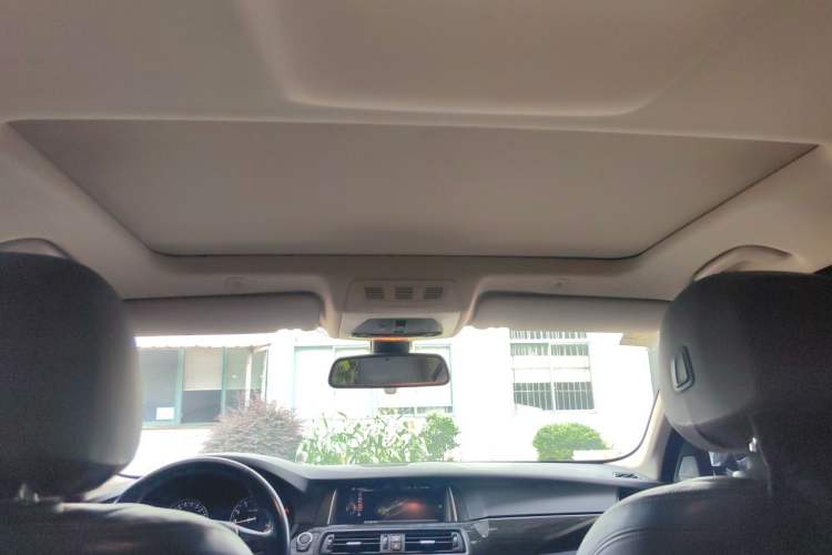 Used BMW 5 Series 2017 525Li Luxury Design Package Headliner