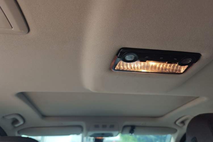 Used BMW 5 Series 2017 525Li Luxury Design Package Headliner