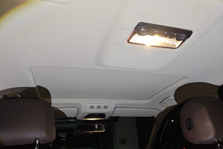 Used BMW 5 Series 2017 525Li Luxury Design Package Headliner