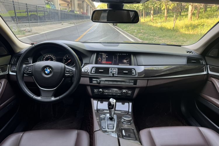 Used BMW 5 Series 2017 525Li Luxury Design Package Interior 2