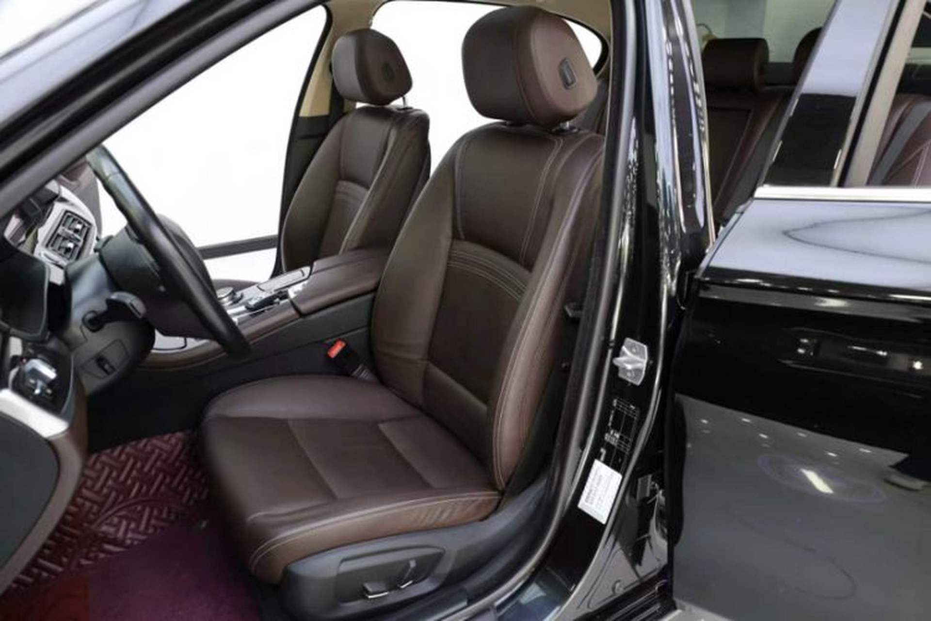 Used BMW 5 Series 2017 525Li Luxury Design Package Interior 2