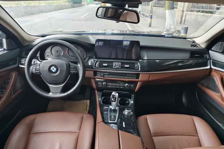 Used BMW 5 Series 2017 520Li Elegant Edition Interior 2