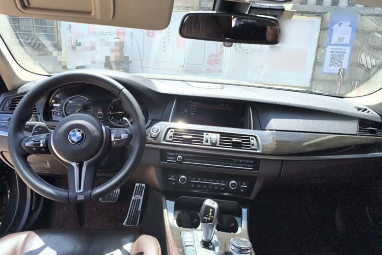 Used BMW 5 Series 2017 525Li Luxury Design Package Interior 2