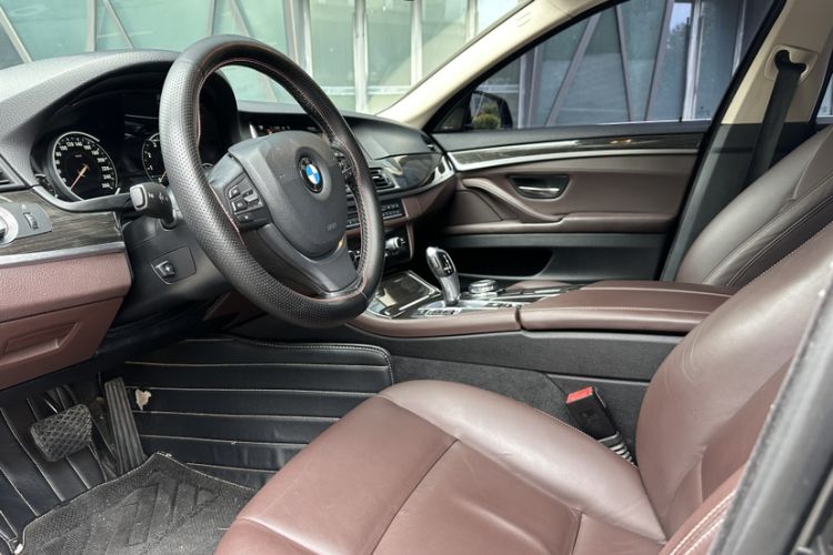 Used BMW 5 Series 2017 525Li Luxury Design Package Interior 2