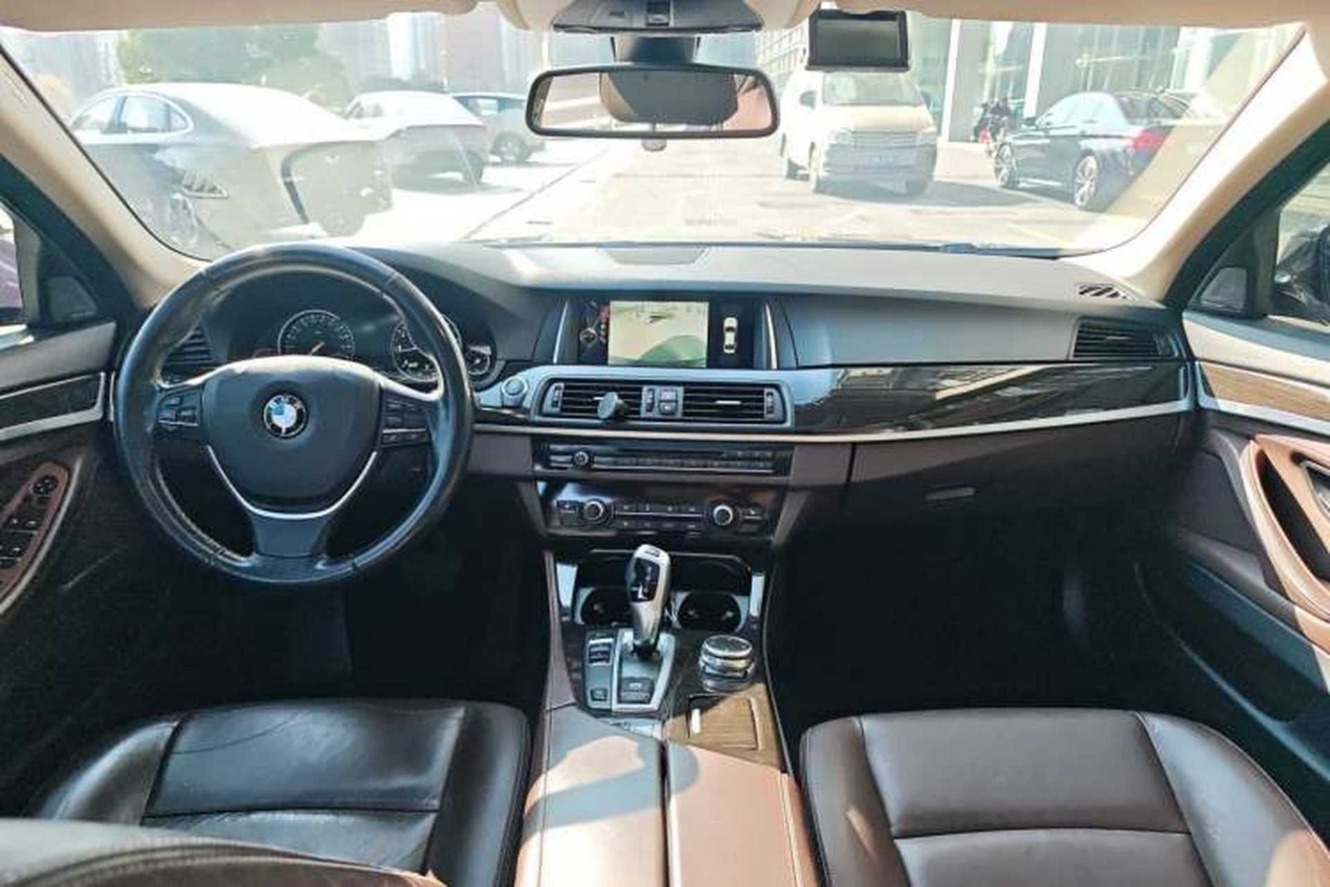 Used BMW 5 Series 2017 525Li Luxury Design Package Interior 2