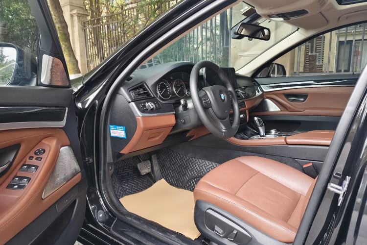 Used BMW 5 Series 2017 520Li Elegant Edition Interior 3