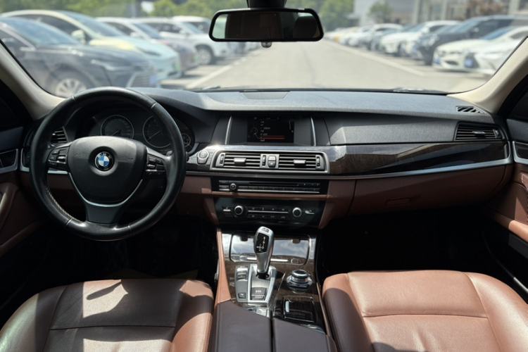 Used BMW 5 Series 2017 525Li Leading Model Interior 3