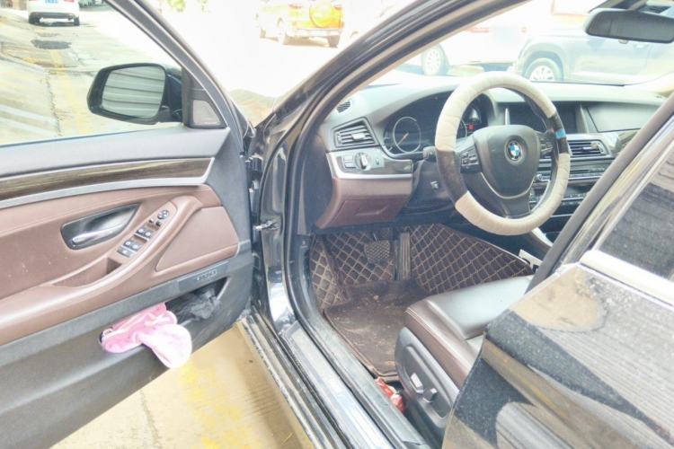 Used BMW 5 Series 2017 525Li Luxury Design Package Interior 3