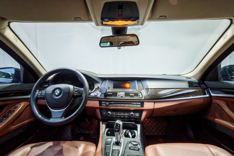 Used BMW 5 Series 2017 525Li Leading Model Interior 4