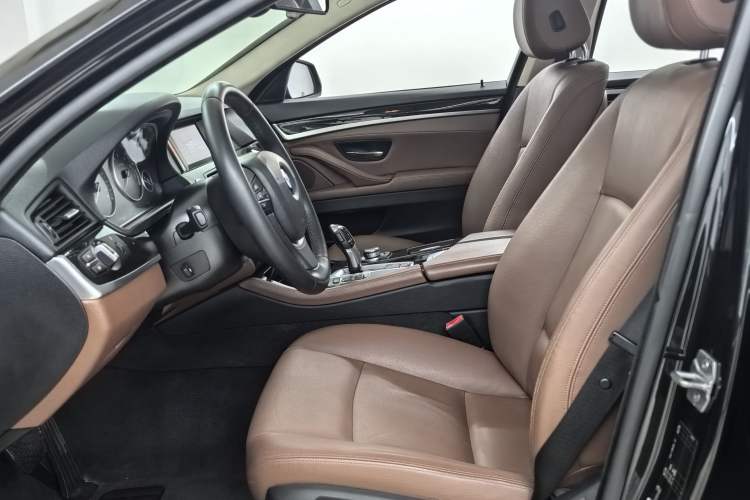 Used BMW 5 Series 2017 525Li Leading Model Interior 4