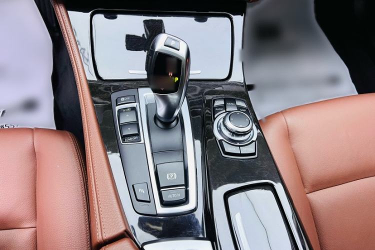 Used BMW 5 Series 2017 525Li Leading Model Interior 5