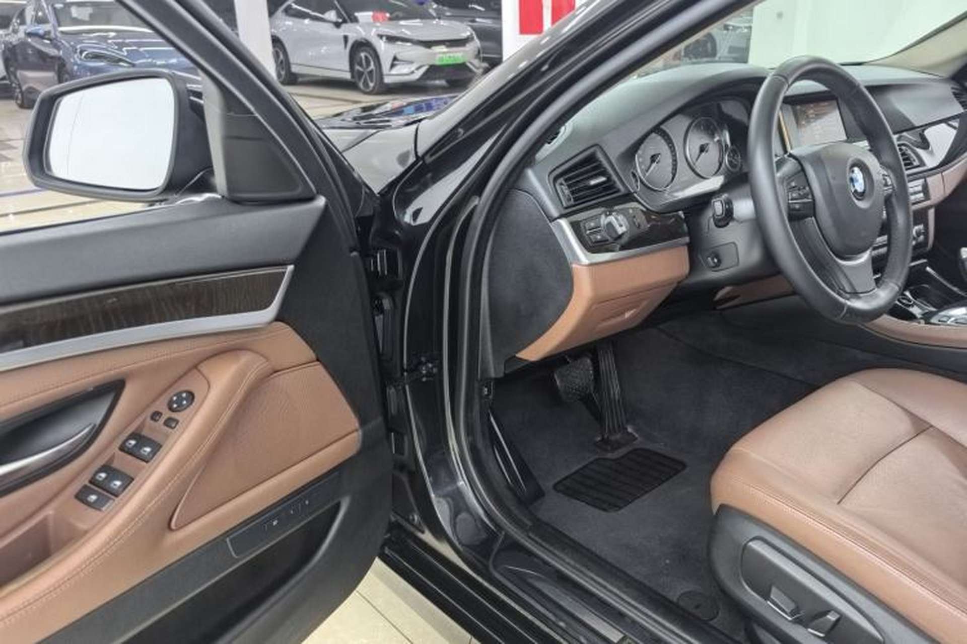 Used BMW 5 Series 2017 525Li Leading Model Interior 5