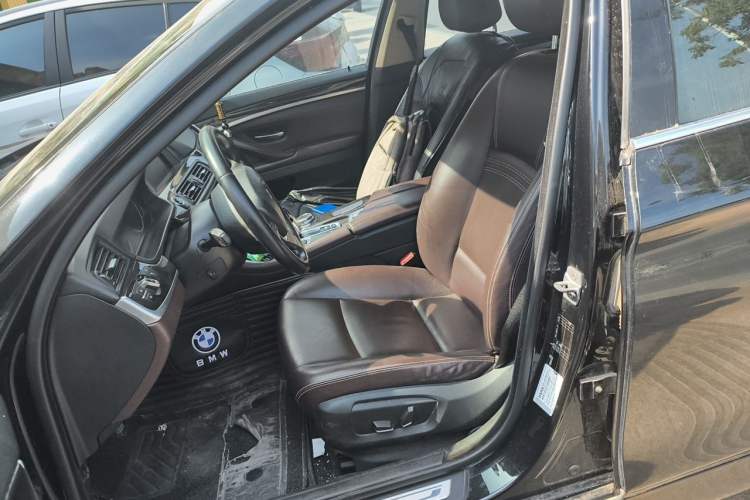 Used BMW 5 Series 2017 525Li Luxury Design Package Left Front Seat