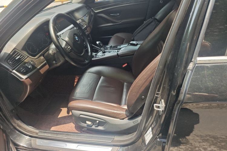 Used BMW 5 Series 2017 525Li Luxury Design Package Left Front Seat