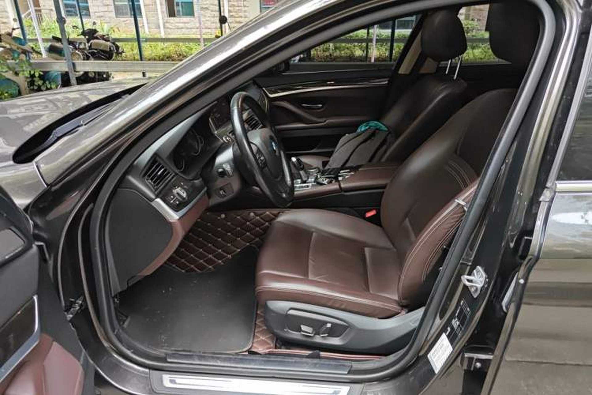 Used BMW 5 Series 2017 525Li Luxury Design Package Left Front Seat
