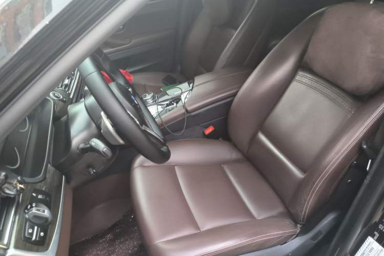 Used BMW 5 Series 2017 525Li Luxury Design Package Left Front Seat