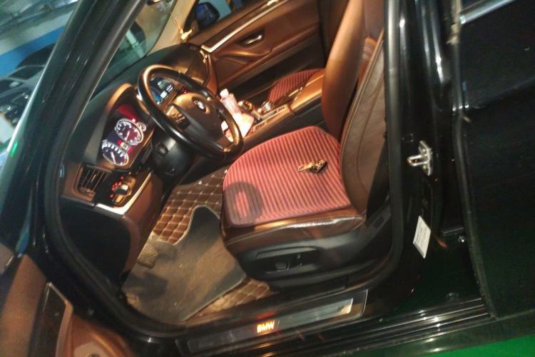 Used BMW 5 Series 2017 525Li Luxury Design Package Left Front Seat
