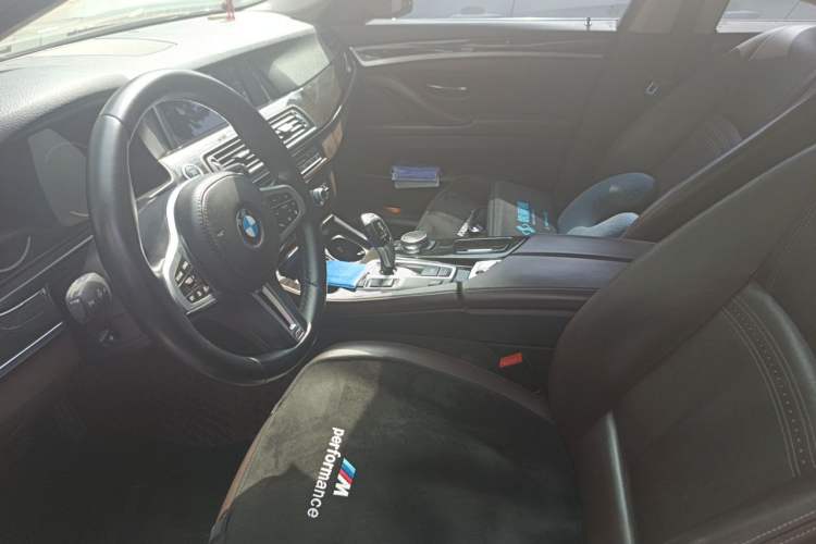 Used BMW 5 Series 2017 525Li Luxury Design Package Left Front Seat