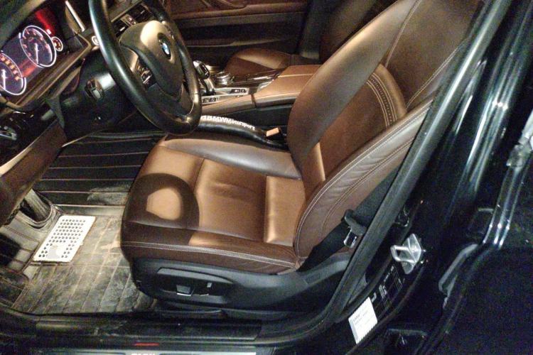 Used BMW 5 Series 2017 525Li Luxury Design Package Left Front Seat