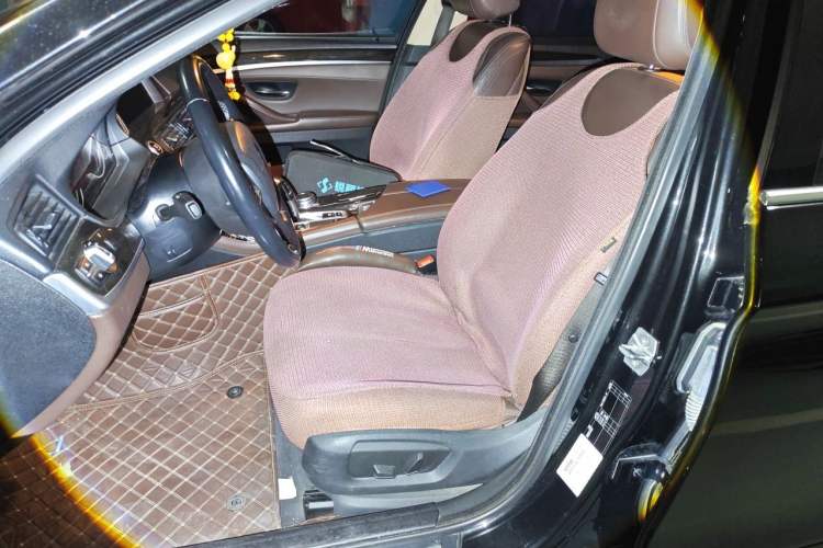 Used BMW 5 Series 2017 525Li Luxury Design Package Left Front Seat