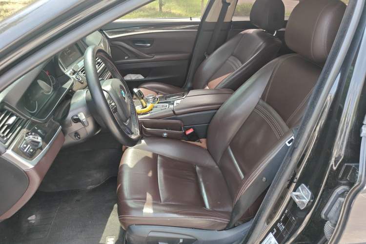 Used BMW 5 Series 2017 525Li Luxury Design Package Left Front Seat