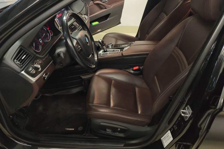 Used BMW 5 Series 2017 525Li Luxury Design Package Left Front Seat