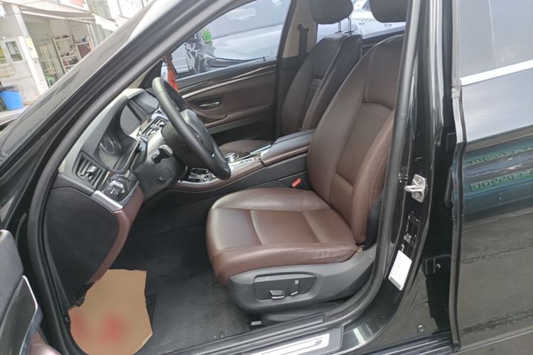 Used BMW 5 Series 2017 525Li Luxury Design Package Left Front Seat