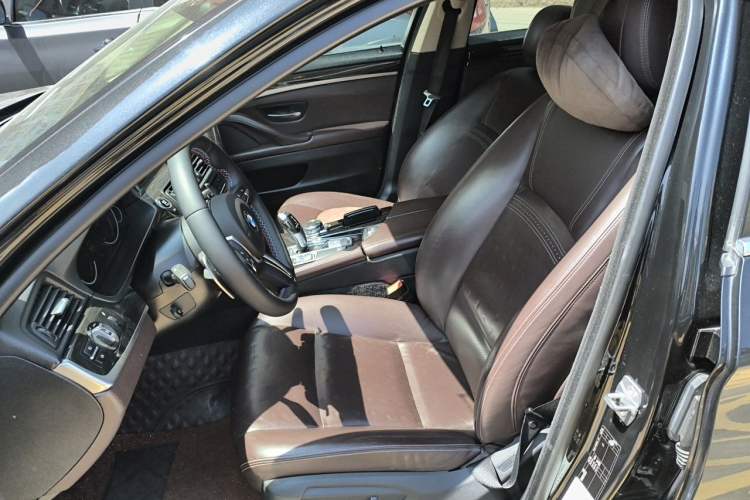 Used BMW 5 Series 2017 525Li Luxury Design Package Left Front Seat