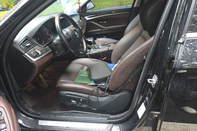 Used BMW 5 Series 2017 525Li Luxury Design Package Left Front Seat