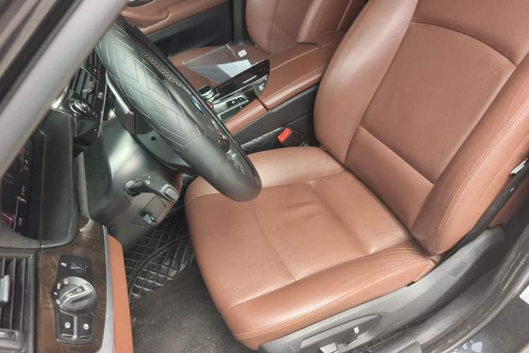 Used BMW 5 Series 2017 525Li Leading Model Left Front Seat