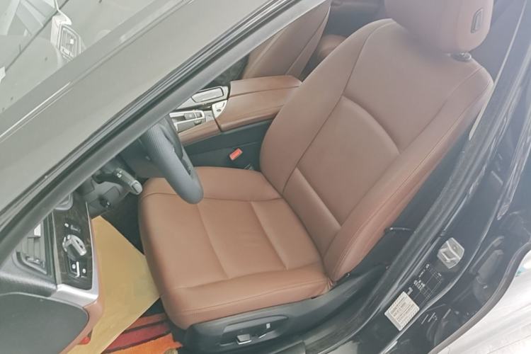 Used BMW 5 Series 2017 525Li Leading Model Left Front Seat
