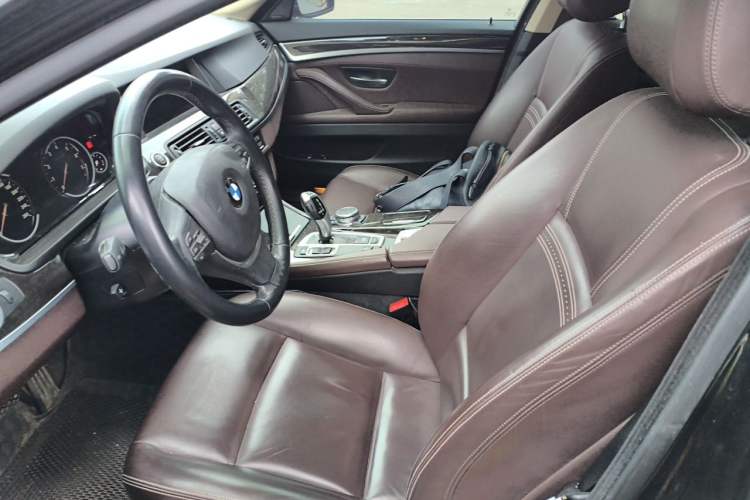 Used BMW 5 Series 2017 525Li Luxury Design Package Left Front Seat