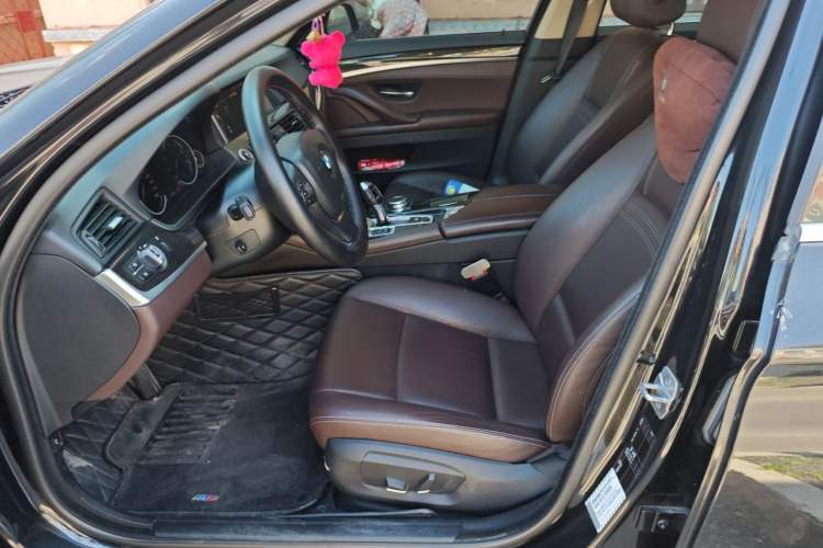 Used BMW 5 Series 2017 525Li Luxury Design Package Left Front Seat